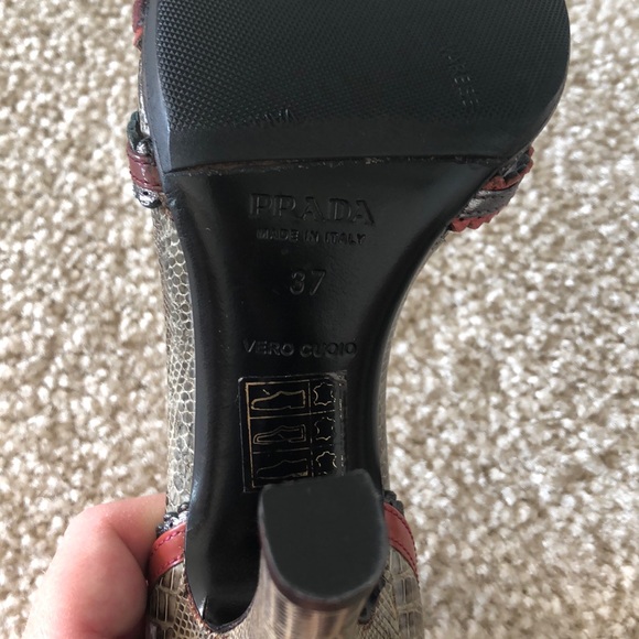 Prada leather heel with animal print - Picture 6 of 9